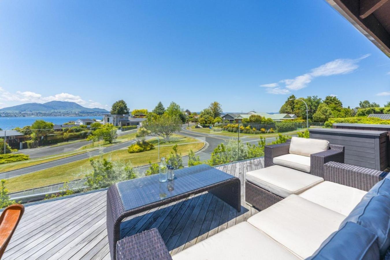 Acacia Sunrise - Taupo Villa Exterior photo