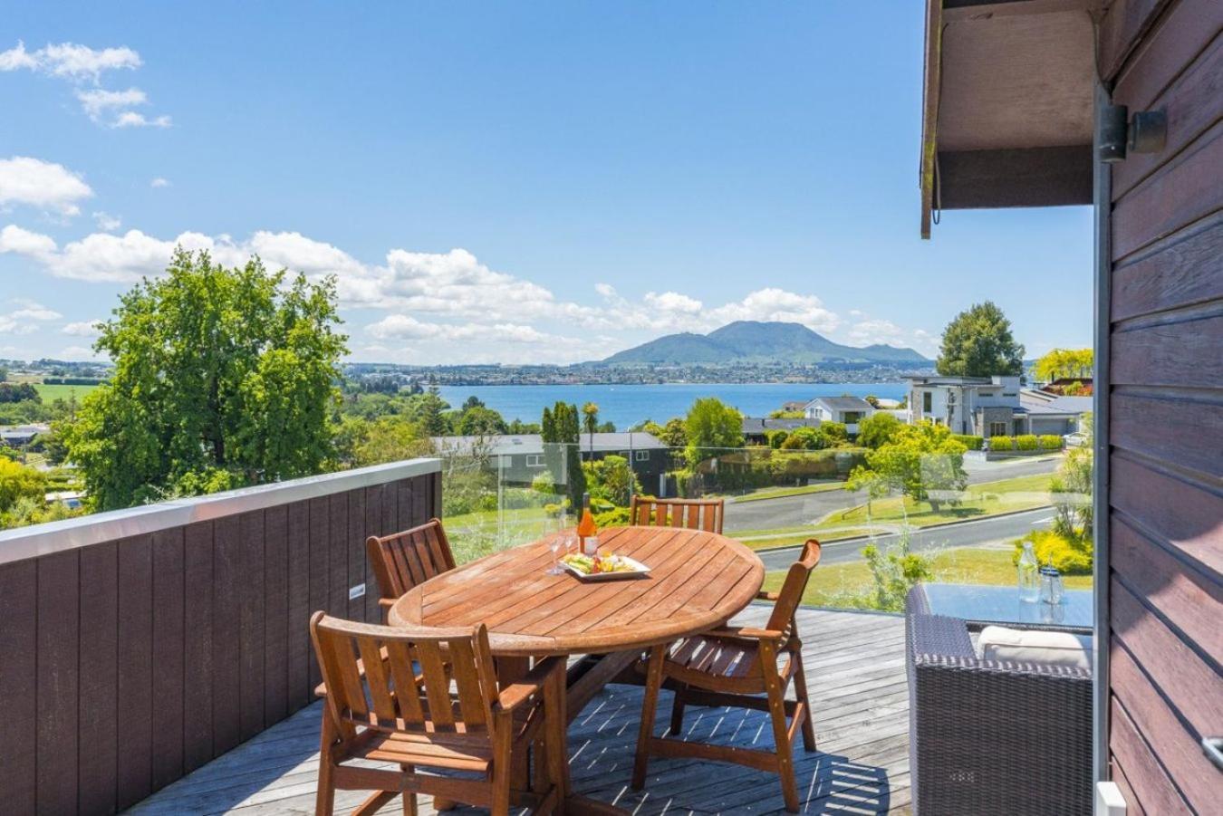 Acacia Sunrise - Taupo Villa Exterior photo